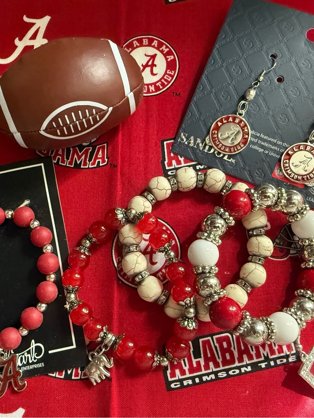 Alabama Crimson Tide Red & White Beaded Bracelet Set - Collegiate Fan Jewelry